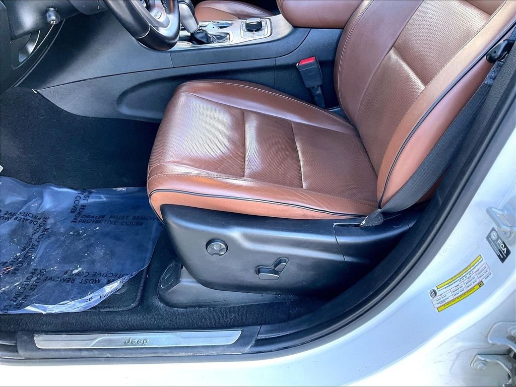 Used 2021 Bright White Clearcoat Jeep Overland image 35