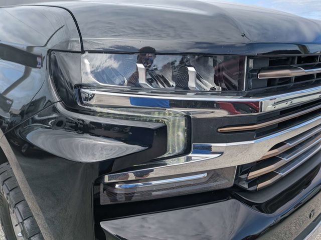 Used 2021 Black Chevrolet High Country image 9
