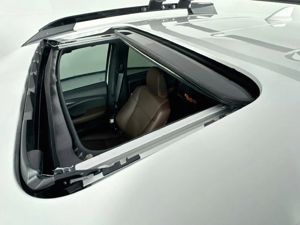 Certified Used 2026 Platinum White Pearl Honda RTL image 29