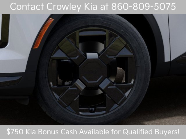 New 2027 Glacial White Pearl / Black Ro Kia X-Line image 9