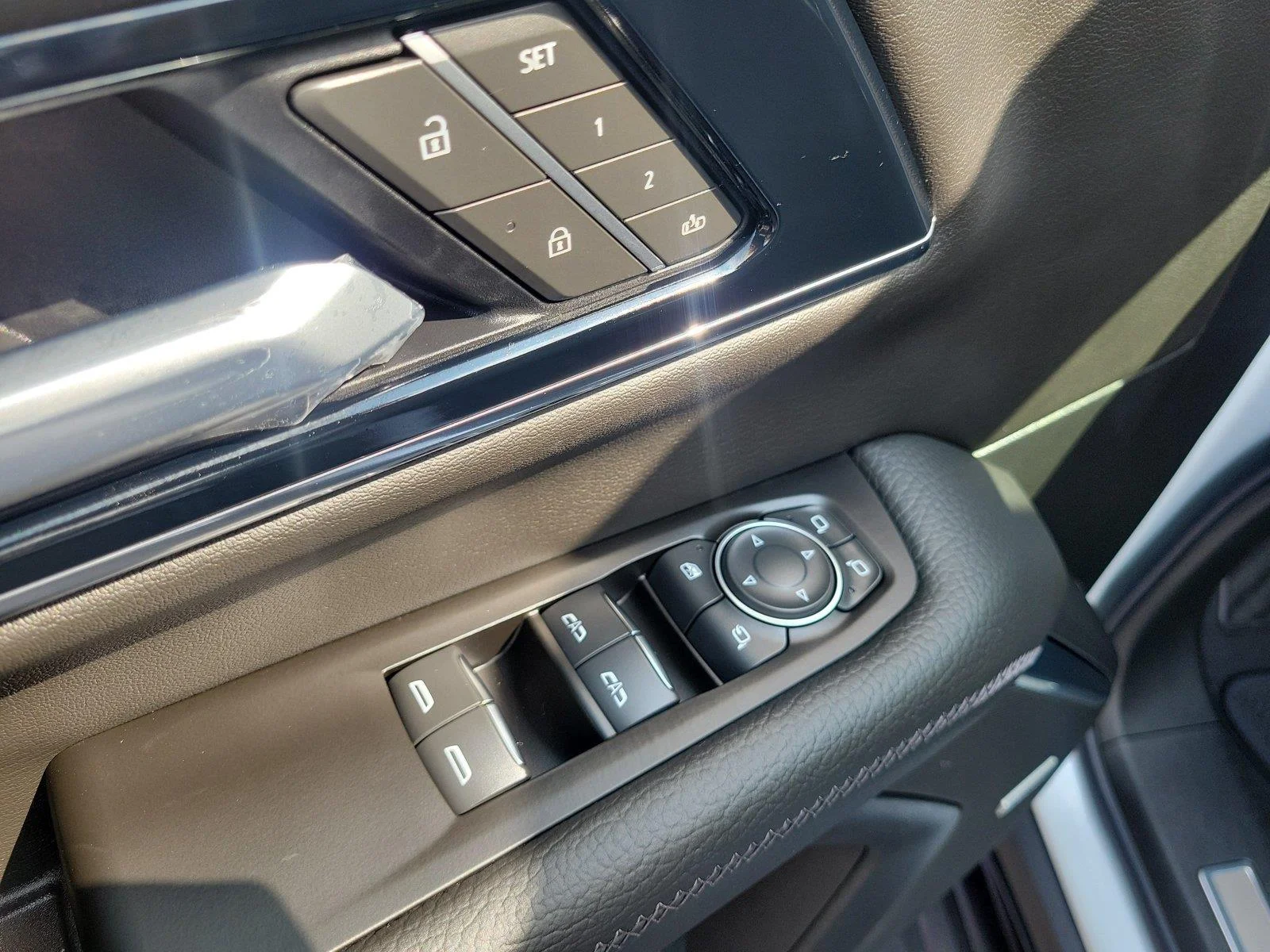 2026 GMC Yukon Denali - Photo 20