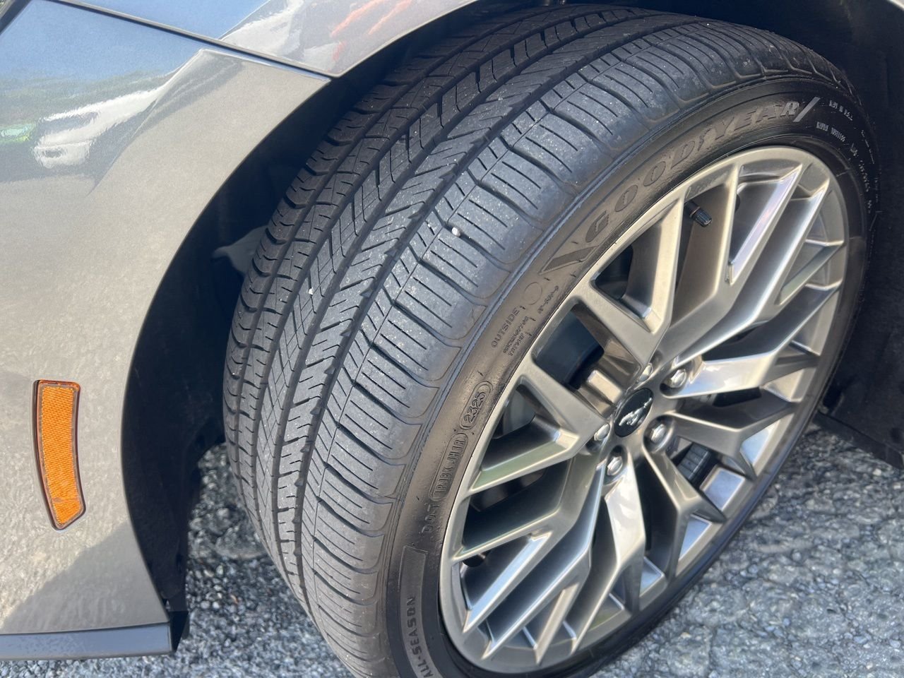 Used 2025 Gray Ford GT Premium image 24