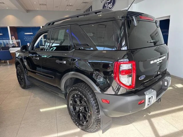 New 2025 Shadow Black Ford Outer Banks® image 37