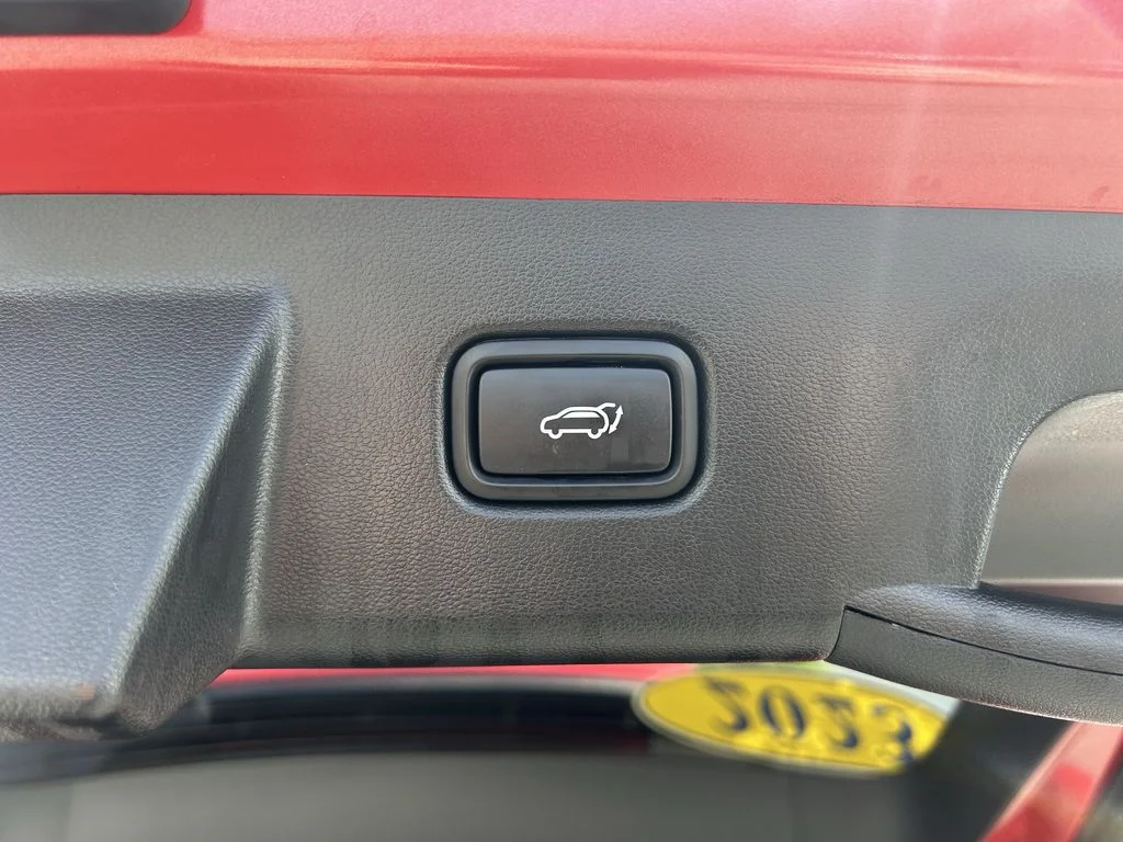 Used 2023 Red Hyundai SEL image 16