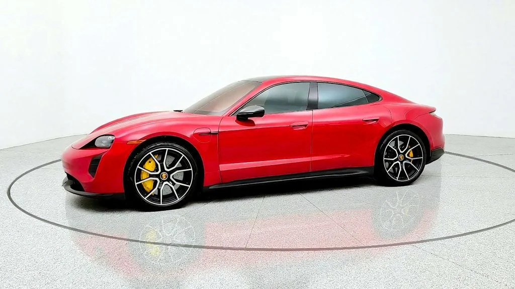 Used 2022 Carmine Red Porsche Turbo S AWD w/ Carbon Sportdesign Pkg, Burmester & Premium Pkg image 8