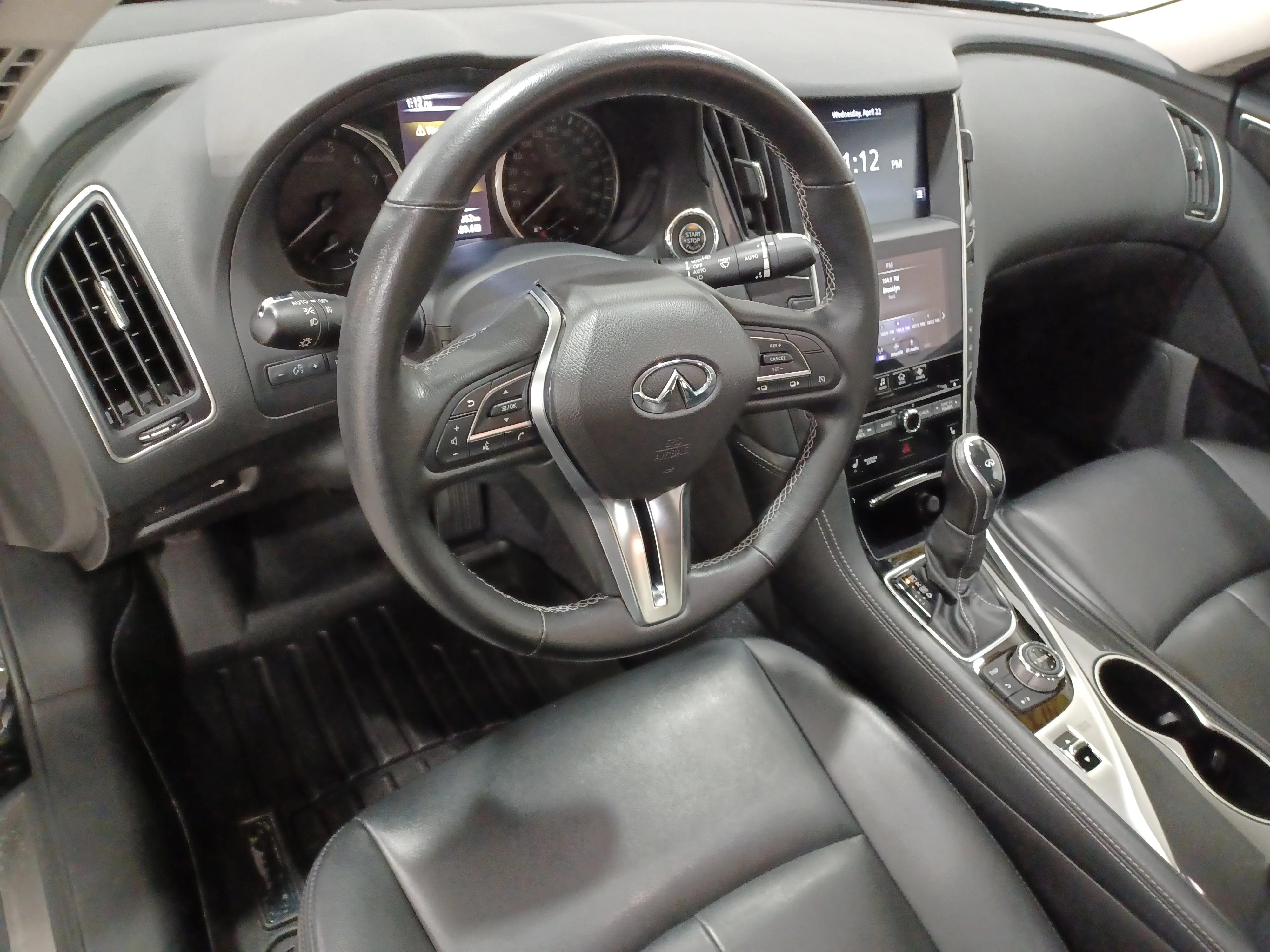 Certified Used 2022 Black Obsidian INFINITI Pure AWD*Black Obsidian | Htd Leather | Htd Wheel | Rain Sense Wipers | Park Assist | Apple CarPlay image 12