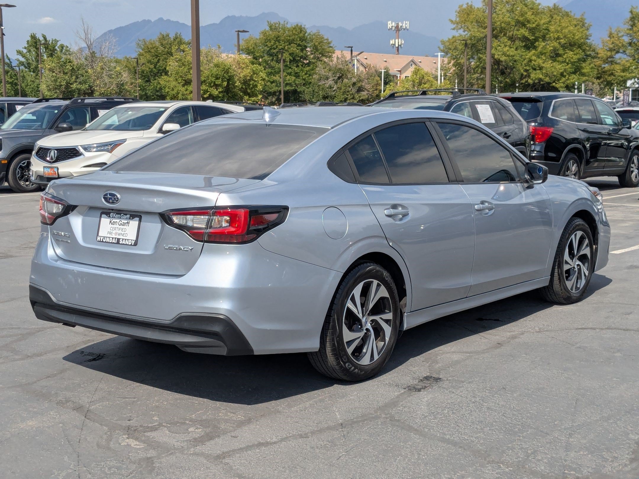 Used 2024 Ice Silver Metallic Subaru Base image 3