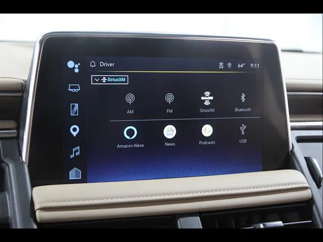 2024 Chevrolet Suburban Premier - Photo 12