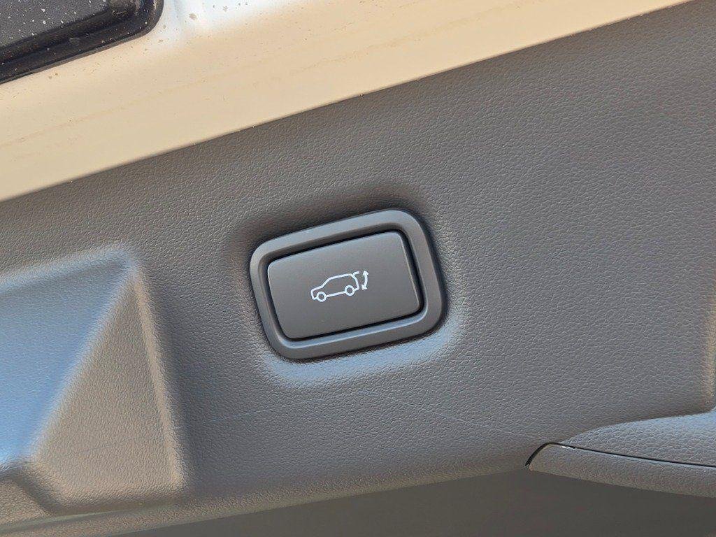 2025 Hyundai IONIQ 5 SEL - Photo 16