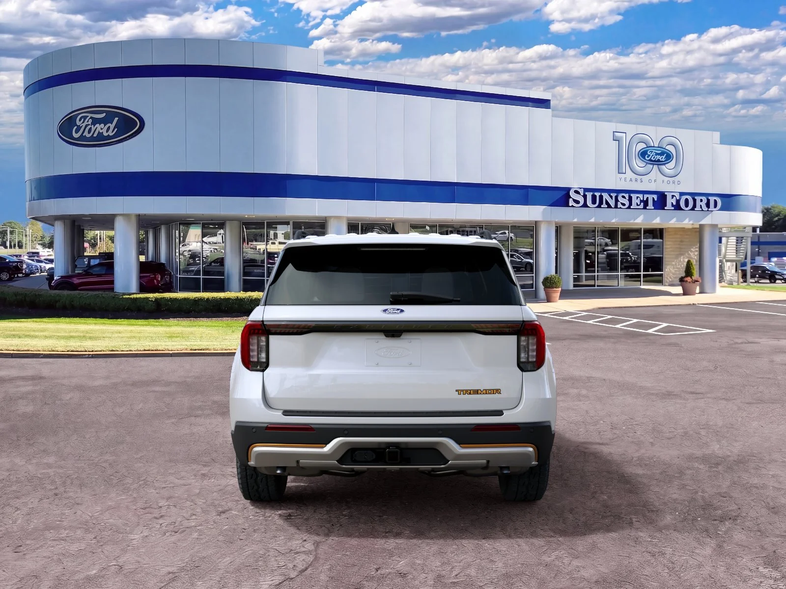 New 2027 Star White Metallic Tri-Coat Ford Tremor image 7