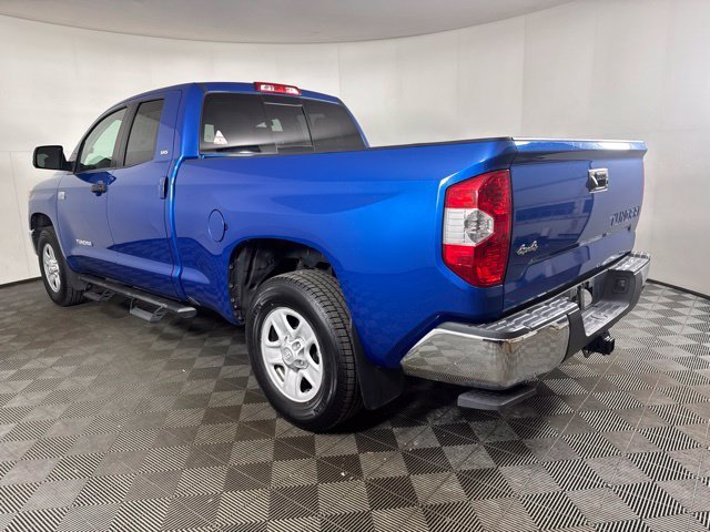 Used 2018 Blue Toyota SR5 image 6