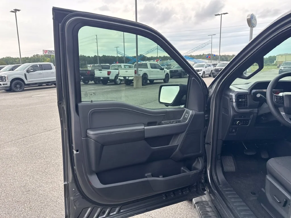 New 2026 Carbonized Gray Metallic Ford XLT image 11