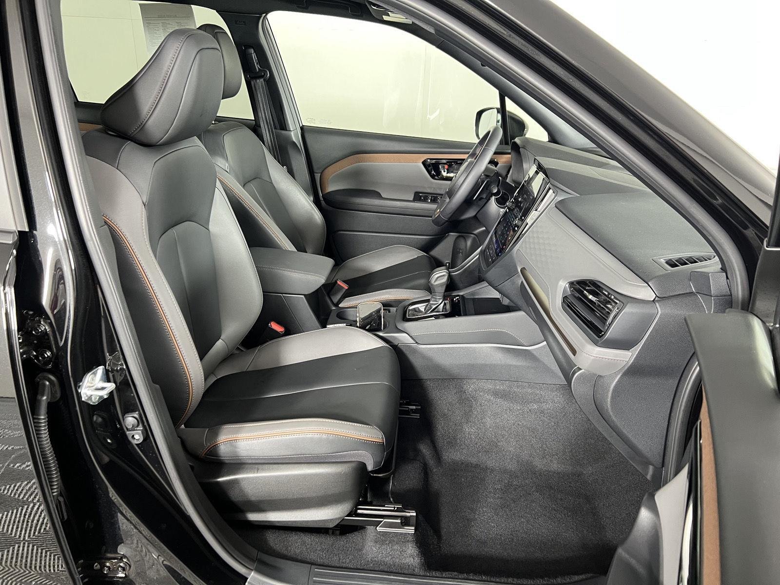 Used 2025 Crystal Black Silica Subaru Sport Hybrid image 18