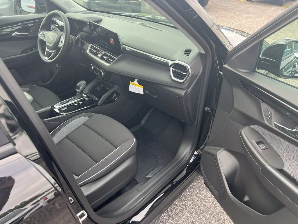 New 2026 Black Metallic Chevrolet LT image 20