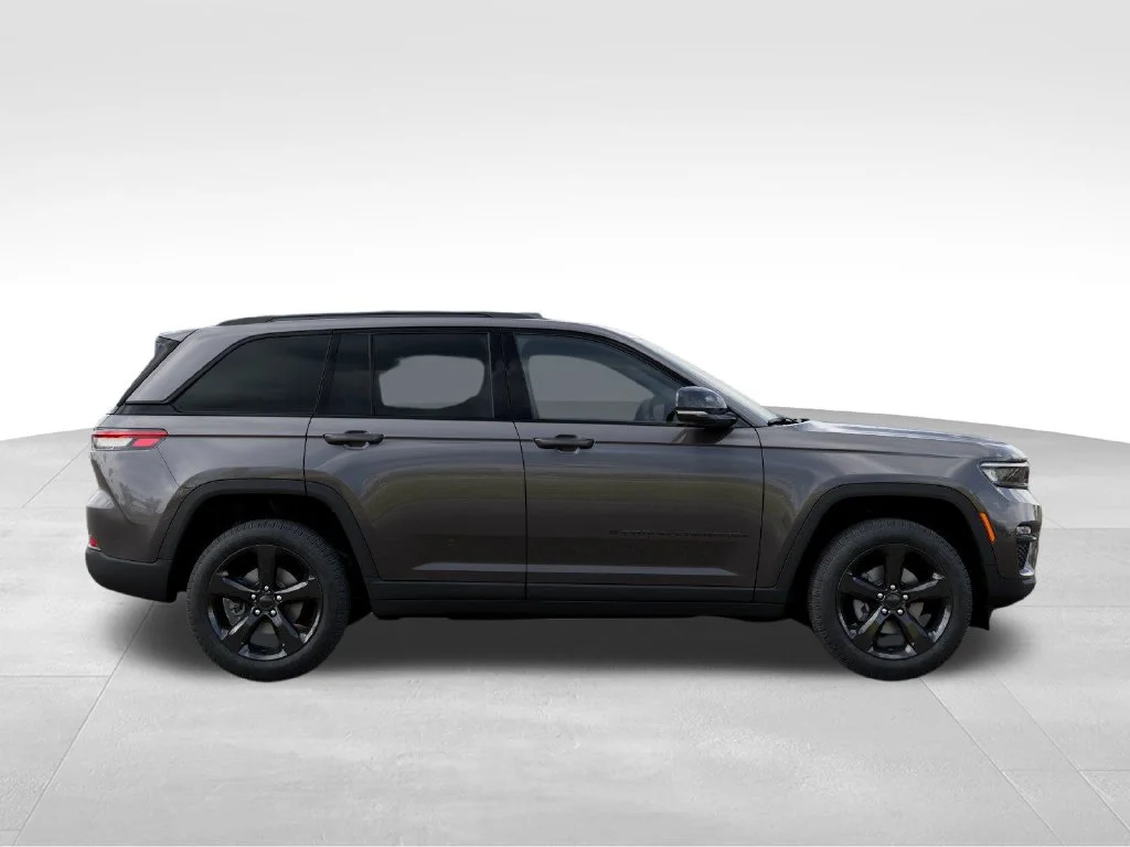 Used 2025 Gray Jeep Limited image 22