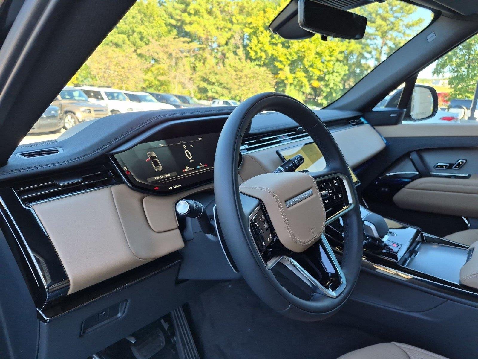 New 2027 Santorini Black Land Rover SE image 18