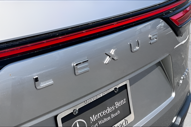 Used 2023 Silver Lexus 600 F SPORT image 32