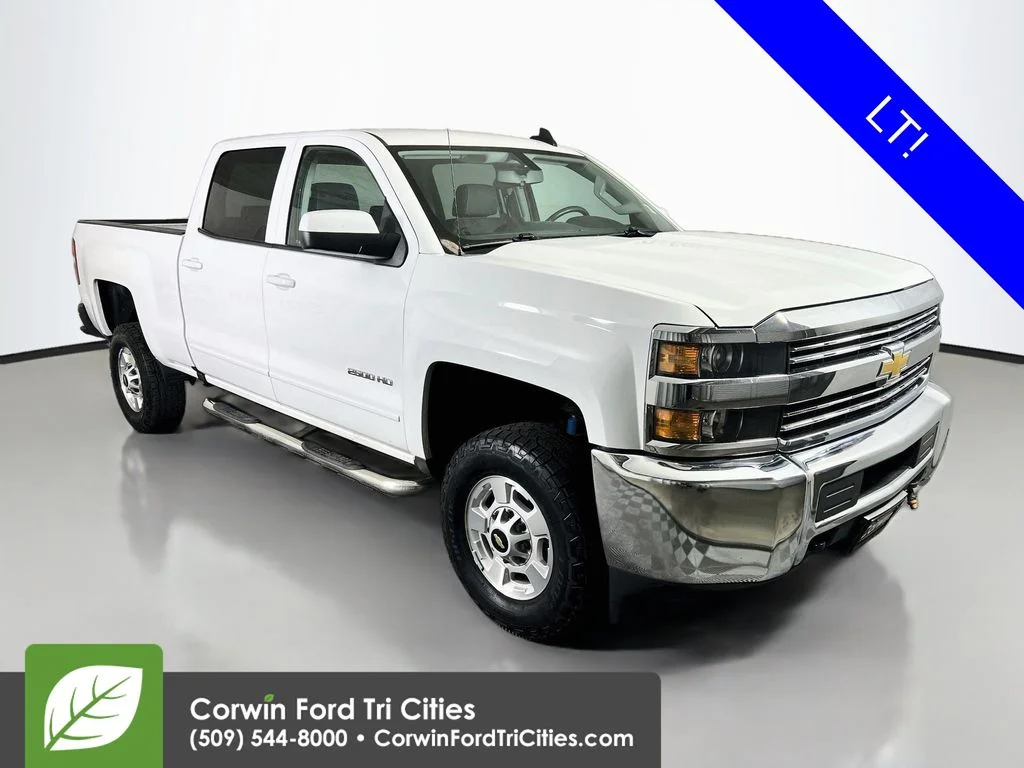 Used 2016 White Chevrolet LT image 1