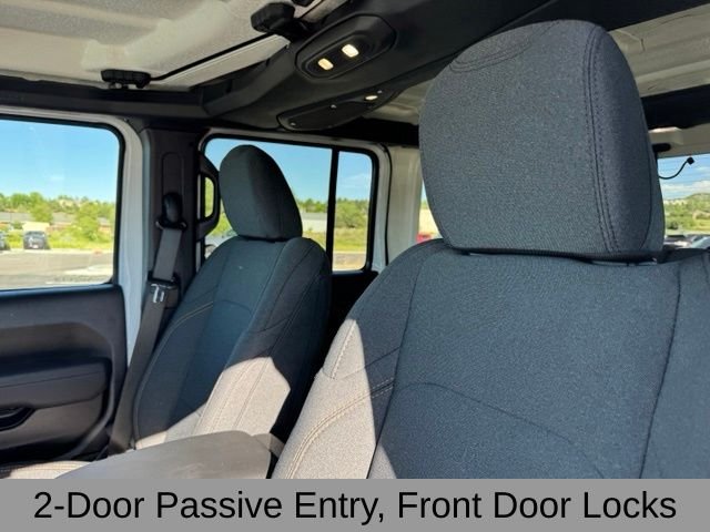 New 2026 Bright White Clear-Coat Exterior Paint Jeep Sport S image 15