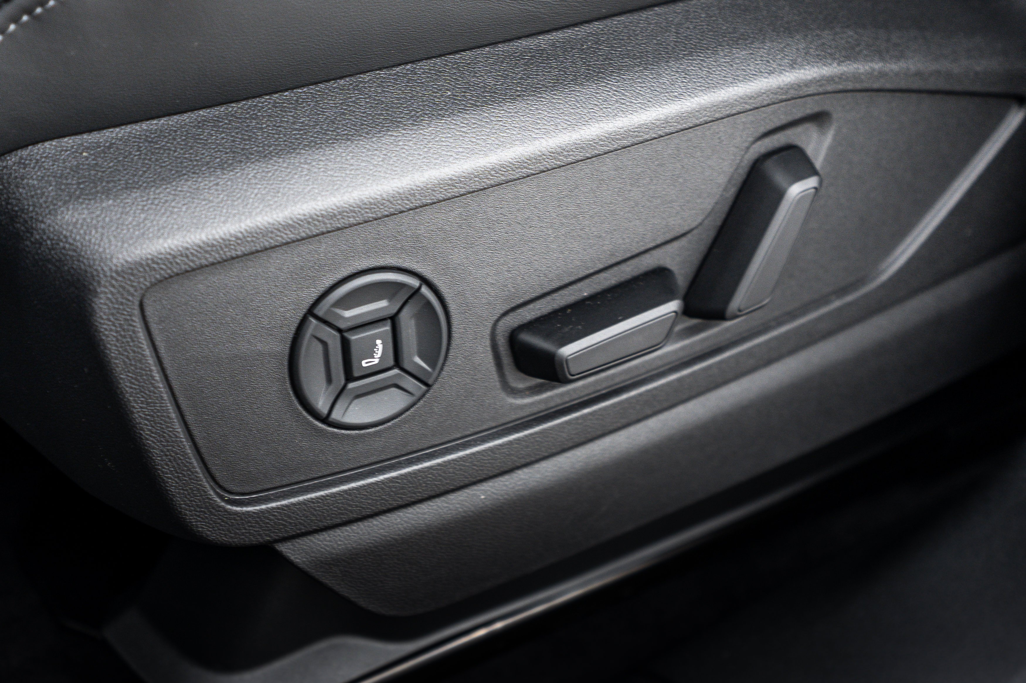 New 2026 Mythos Audi Premium Plus image 17