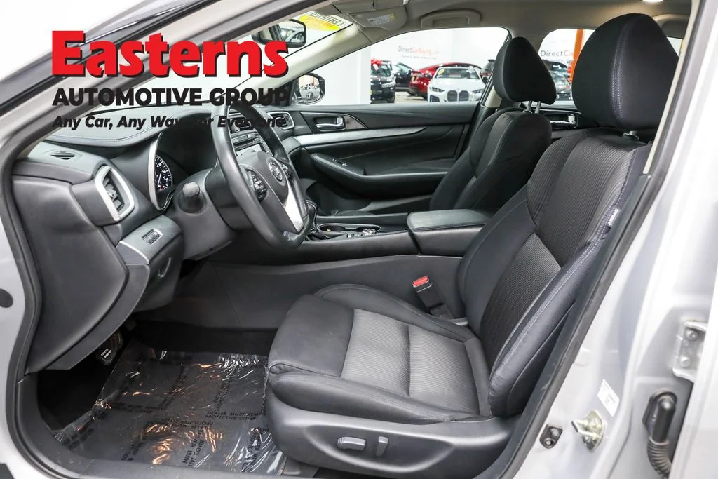 Used 2018 Silver Nissan 3.5 S image 14
