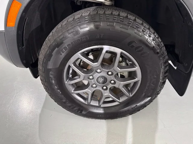 Used 2025 White Ford XLT image 5