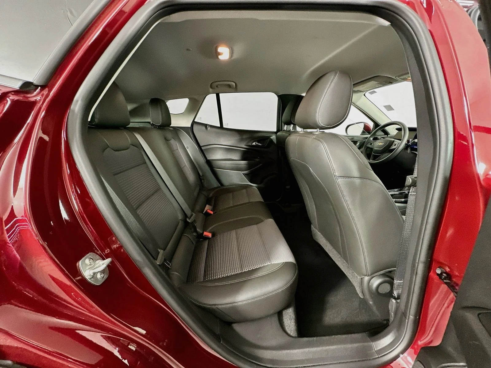 Used 2025 Crimson Metallic Chevrolet LT image 25