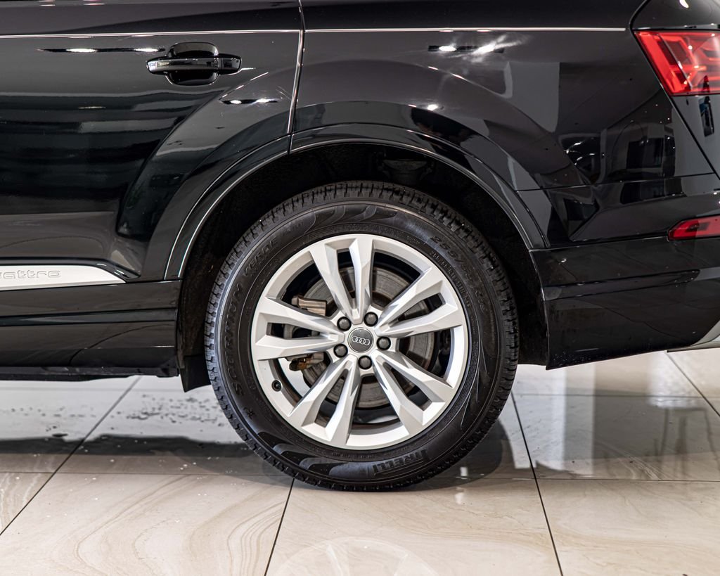 Used 2019 Black Audi 55 Premium image 7