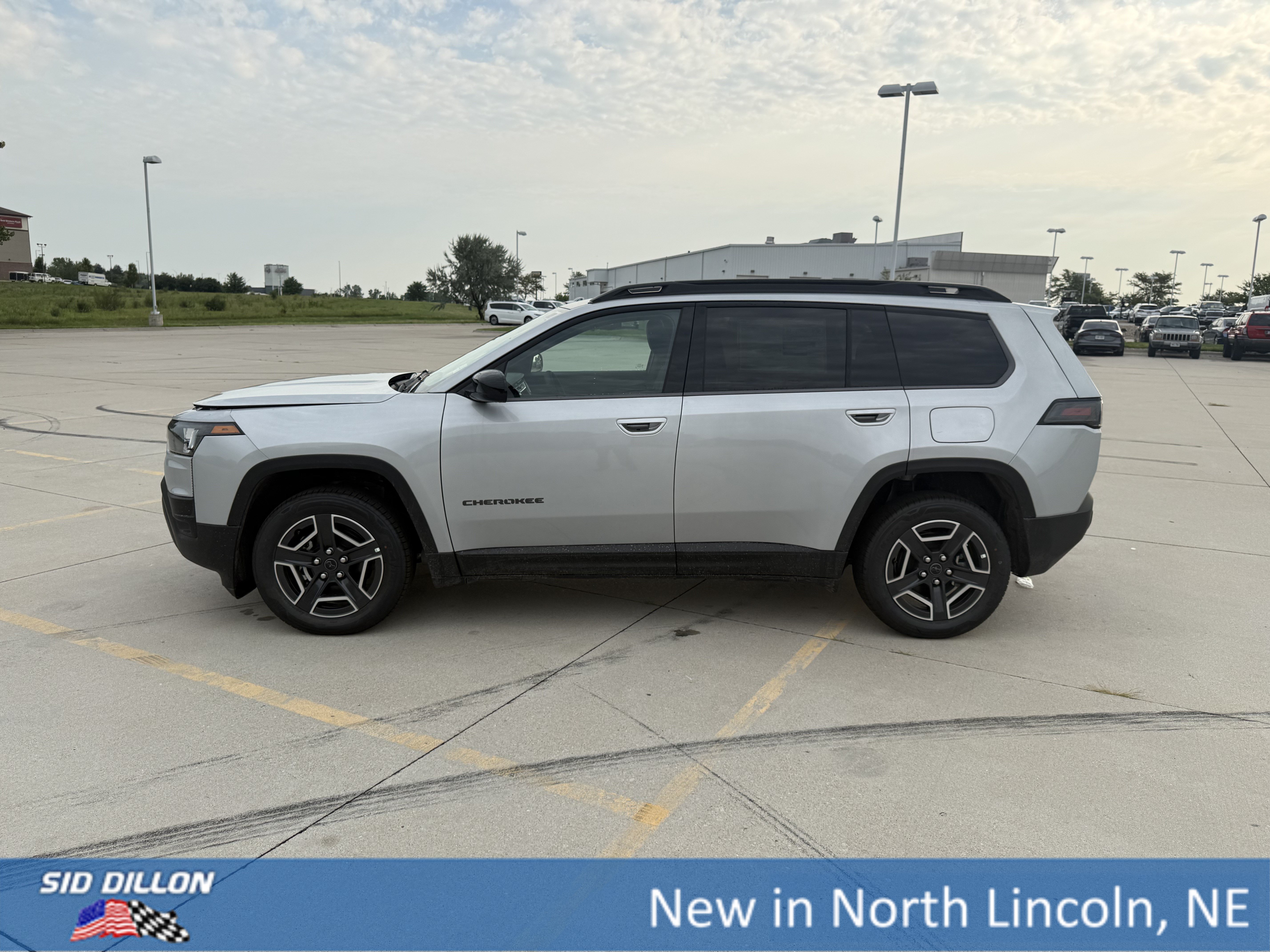 New 2026 Silver Zynith Clearcoat Jeep Laredo image 2
