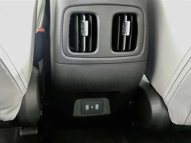 New 2027 White Hyundai SEL image 12
