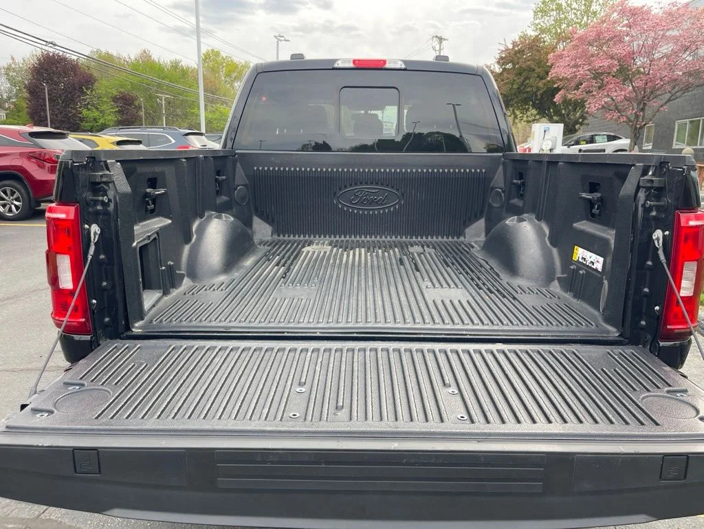 Used 2023 Black Ford XLT image 23