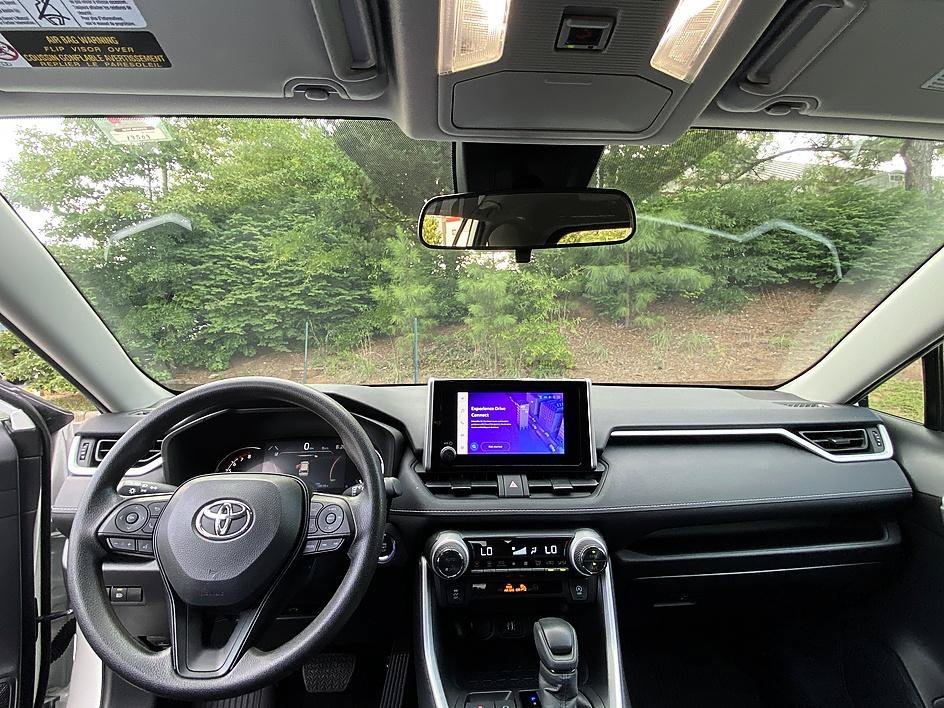 Used 2025 Ice Toyota XLE image 22