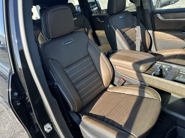 2026 GMC Acadia Denali Ultimate - Photo 29