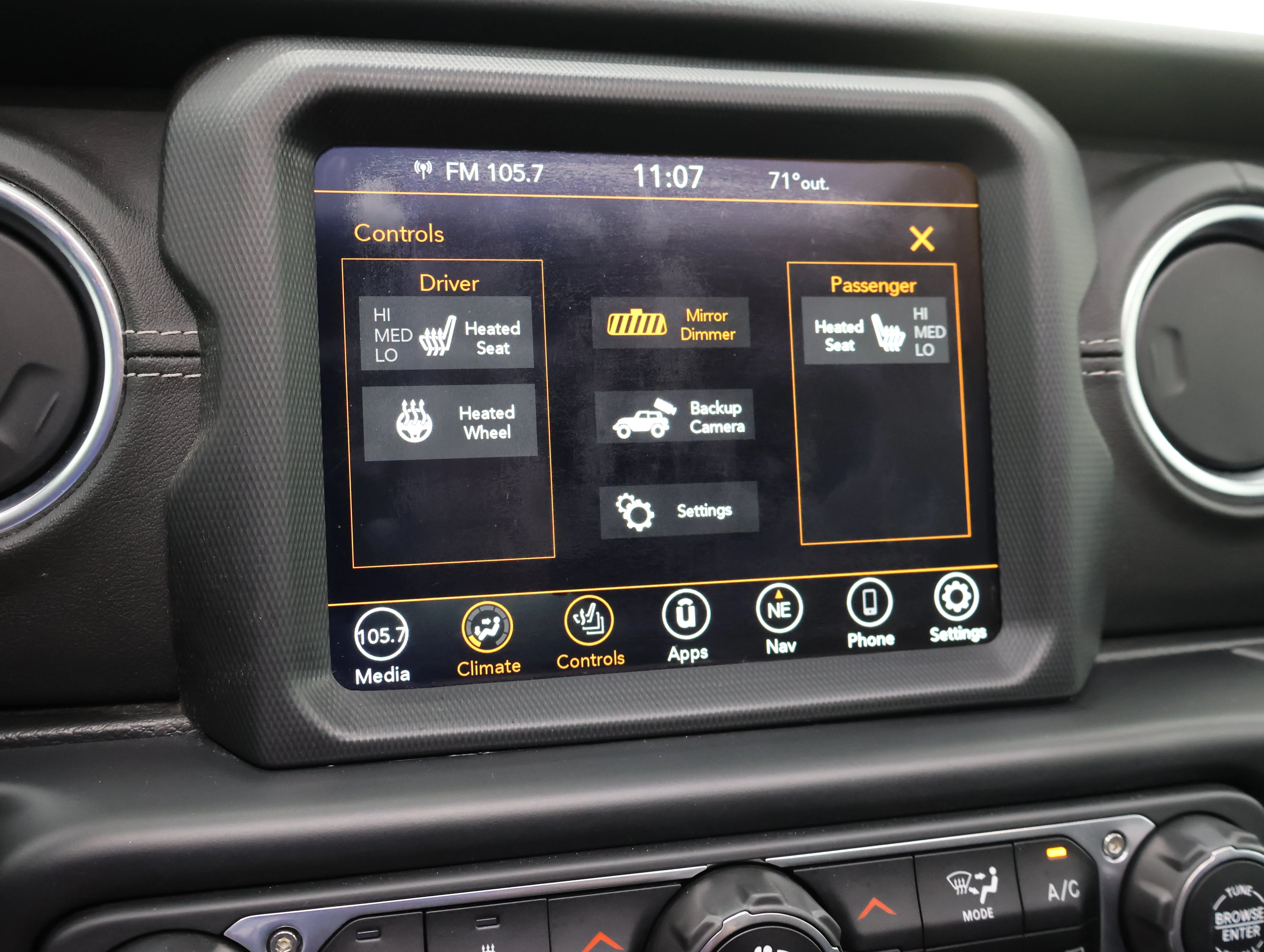 Used 2022 Hydro Blue Pearlcoat Jeep Unlimited Sahara image 51