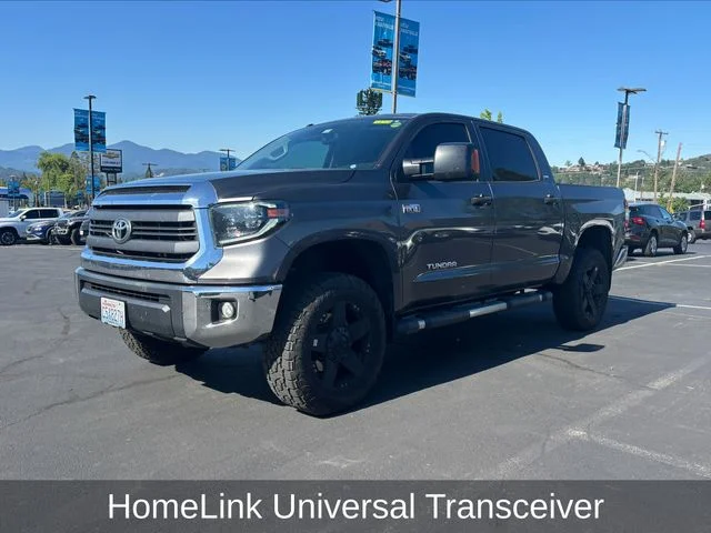 Used 2014 Gray Toyota SR5 image 3