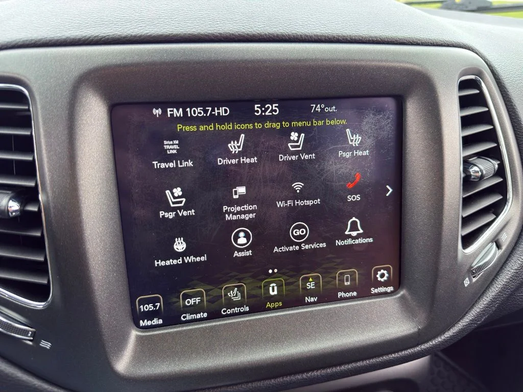 Used 2021 Silver Jeep Trailhawk image 38