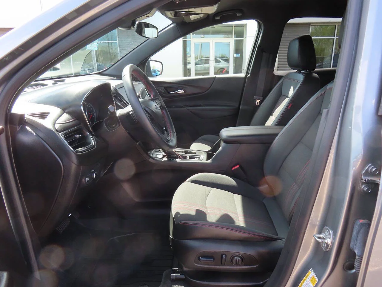 Used 2024 Sterling Gray Metallic Chevrolet RS 4x4 4dr SUV image 11