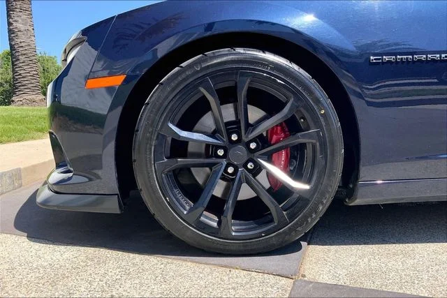 Used 2015 Velvet Chevrolet SS image 9