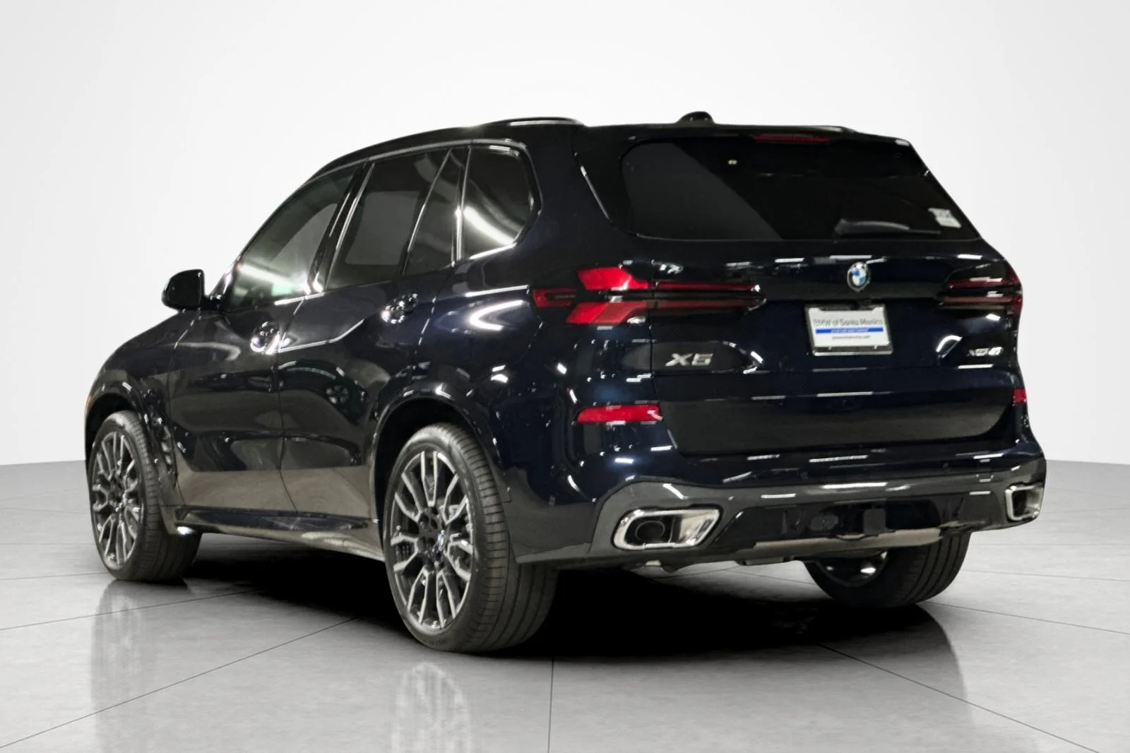 New 2026 Carbon Black Metallic BMW xDrive40i image 3