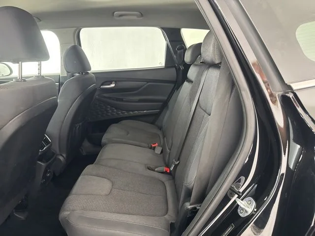 Used 2019 Black Hyundai SE image 27