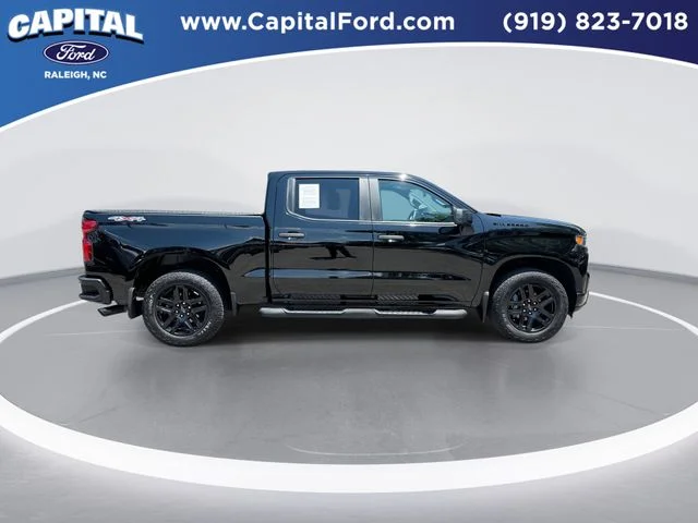 Used 2021 Black Chevrolet Custom image 9