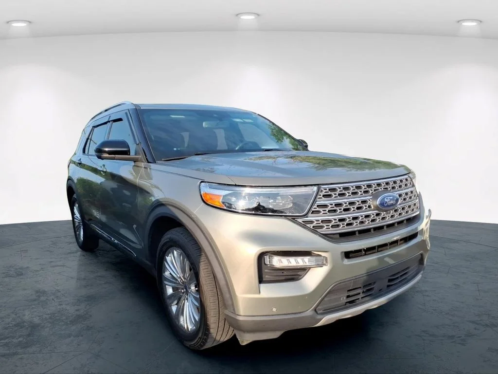Used 2020 Green Ford Limited image 13