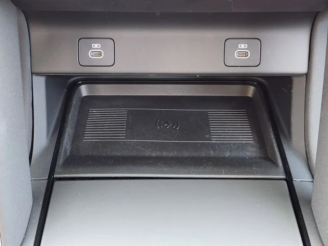 Used 2025 Gray Land Rover S image 18