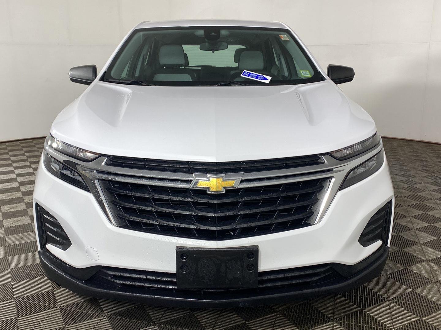Used 2024 Summit White Chevrolet LS image 5