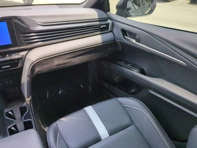 Used 2025  Toyota SE image 15