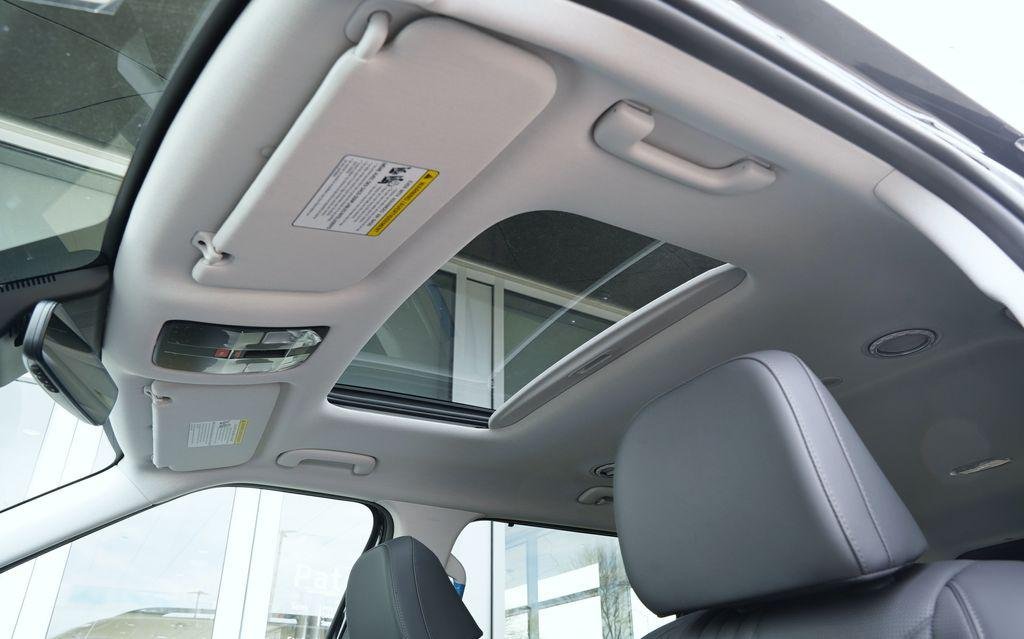 New 2026 Abyss Black Pearl Hyundai SEL Premium image 10