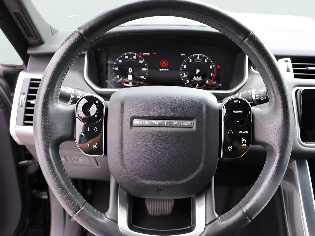 Used 2018 Narvik Black Land Rover HSE image 30