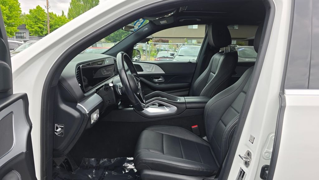 Used 2024 White Mercedes-Benz GLE 450e image 21