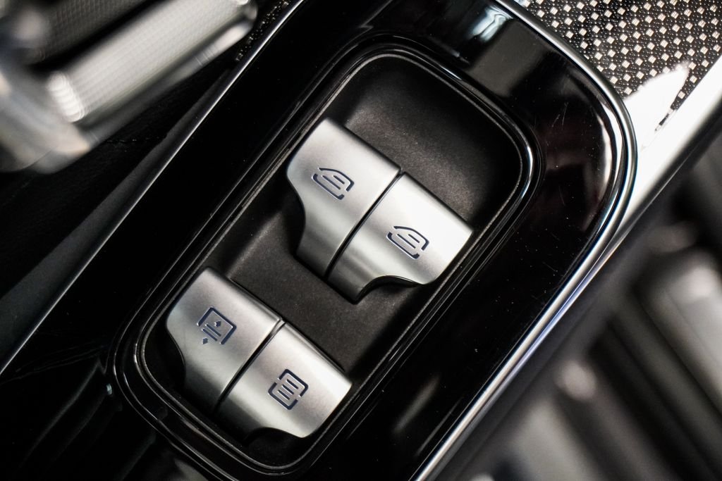 Used 2022 Gray Mercedes-Benz S 500 image 9
