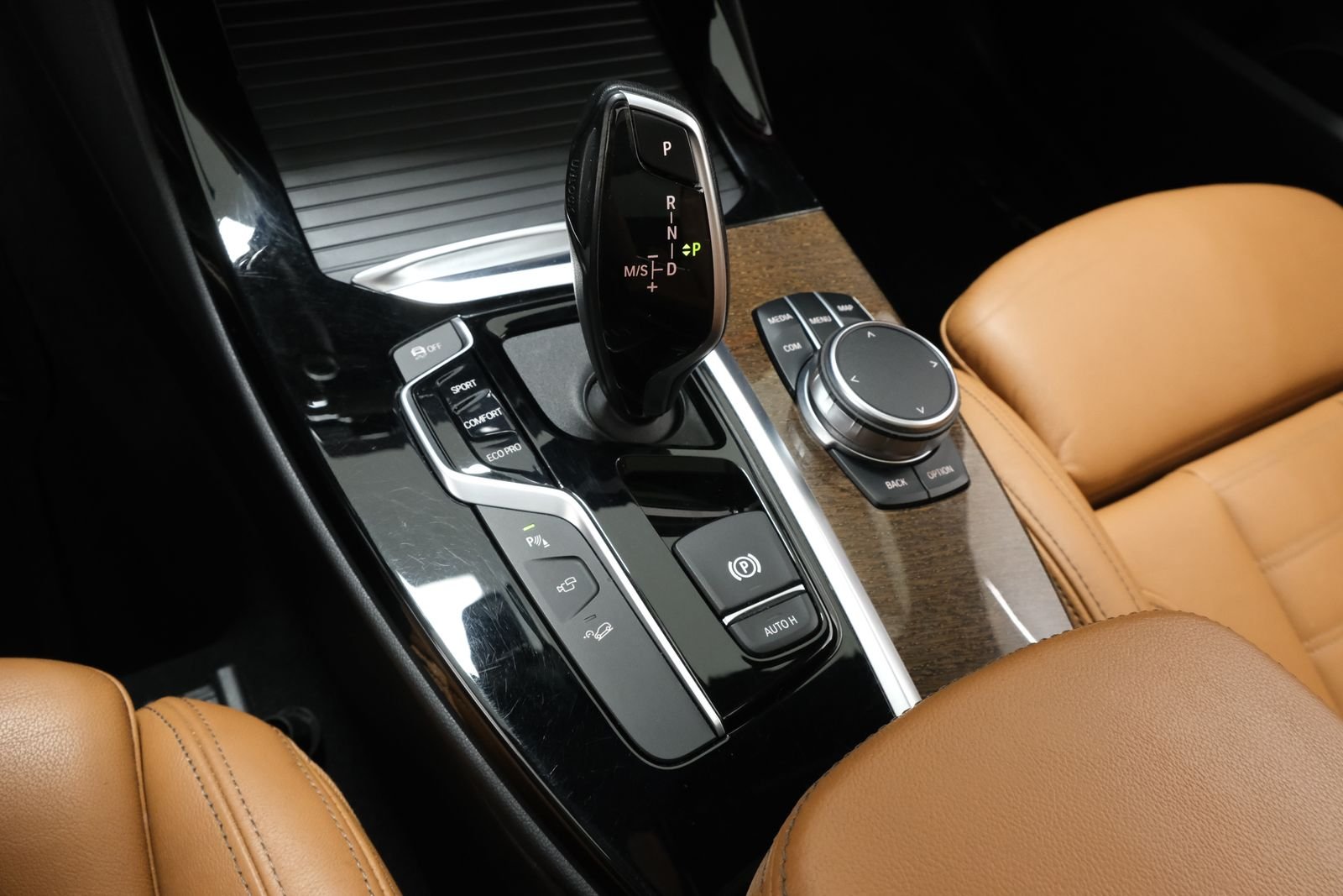 Used 2019 Alpine White BMW M40i image 24